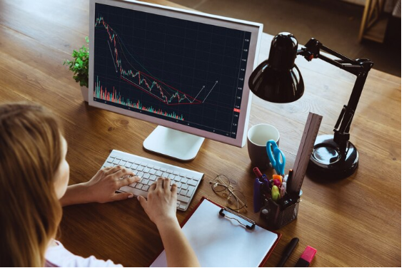 How Real-Time Stock Trackers Can Enhance Your Trading Performance